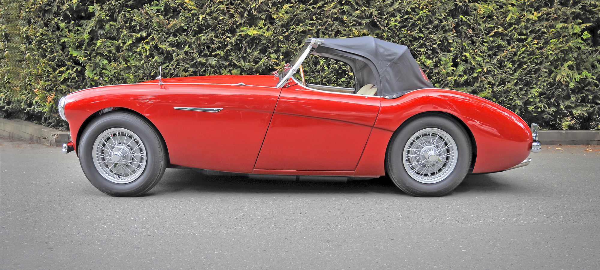 Miniature Roadace Replicas Austin Healey 100/4 1955, échelle 1/100, Rouge/noir